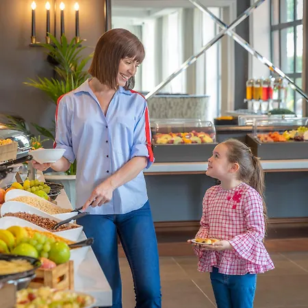 호텔 Castletroy Park 4*